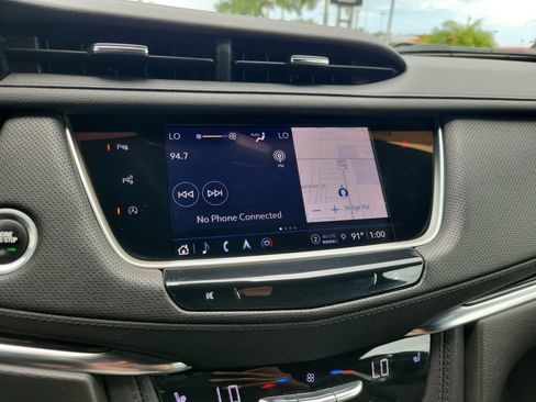 Used 2022 Cadillac XT5 Premium Luxury w/ Technology Package AWD/4WD image 19