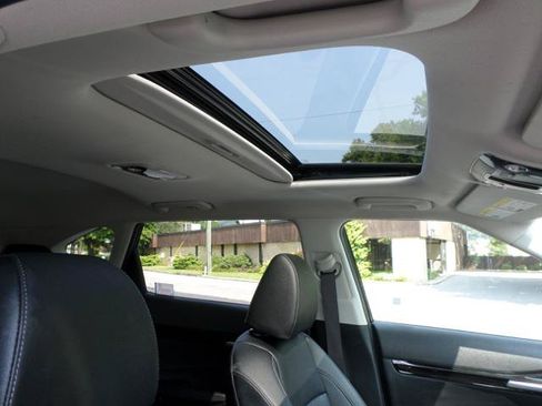 Used 2024 Kia Seltos SX w/ SX Sunroof Package AWD/4WD image 10