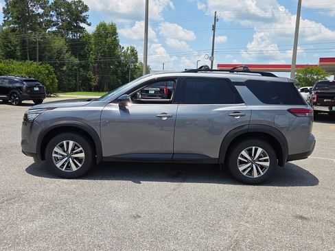 New 2026 Nissan Pathfinder SL FWD image 2