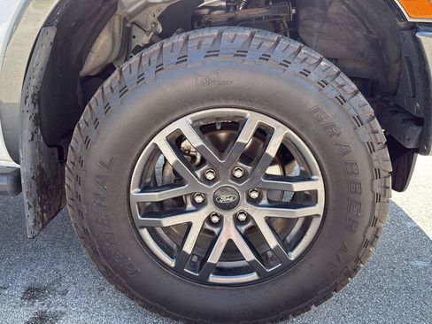 Used 2023 Ford Ranger Lariat w/ Tremor Off-Road Package AWD/4WD image 14