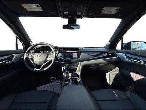 Used 2024 Cadillac XT6 Sport image 22