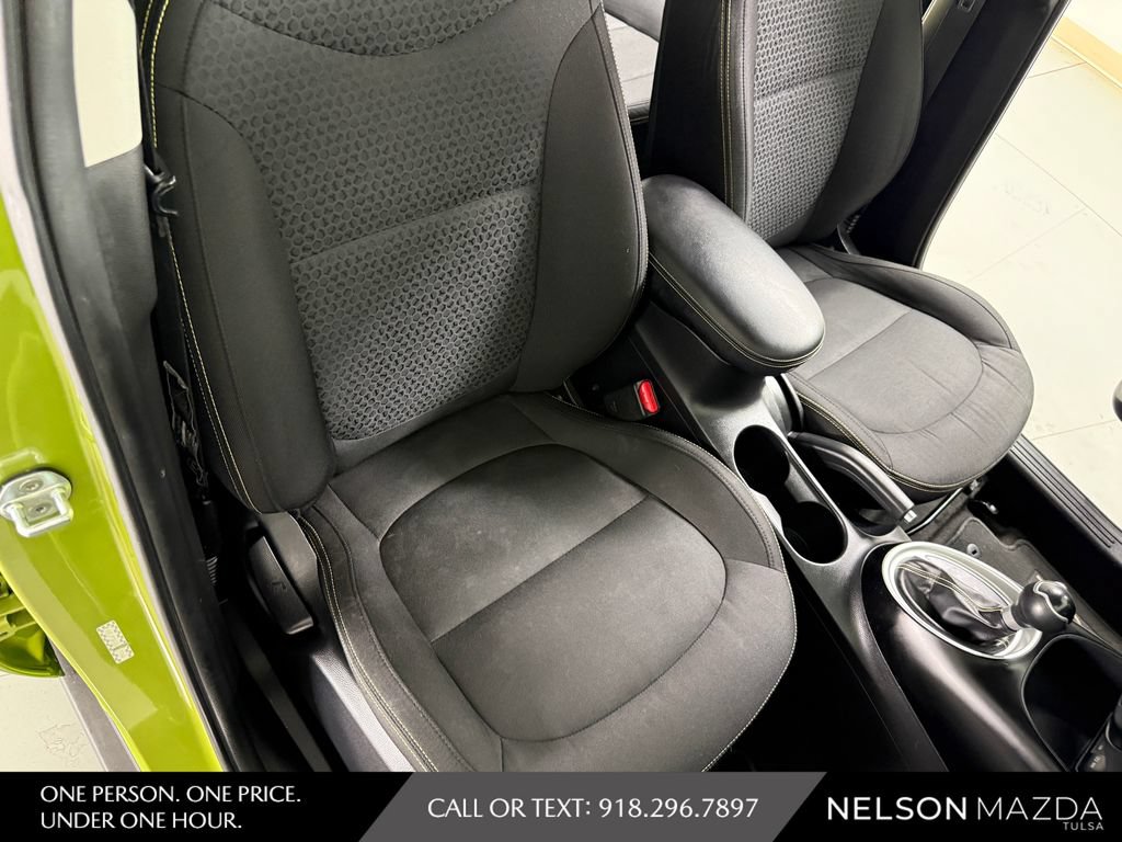 Used 2016 Kia Soul + FWD image 43