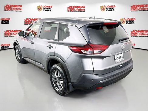 Used 2021 Nissan Rogue S FWD image 2