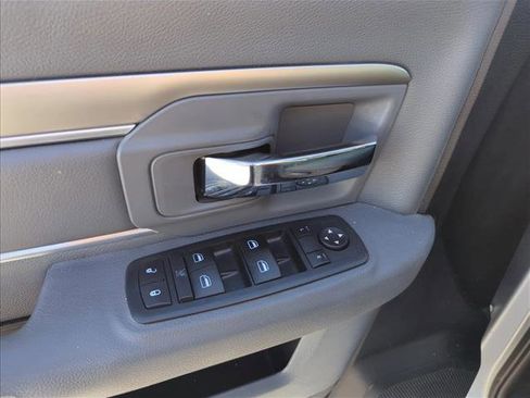 Used 2016 RAM 1500 Classic SLT RWD image 9