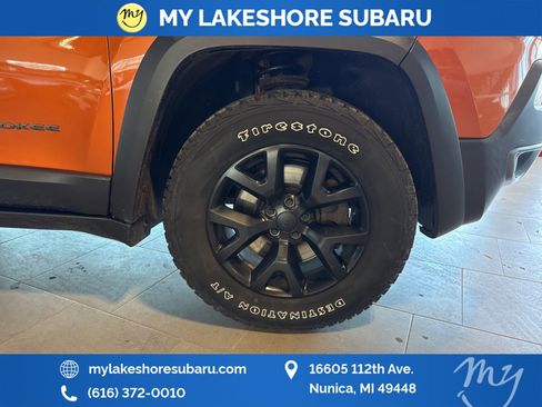 Used 2015 Jeep Cherokee Trailhawk w/ Comfort/Convenience Group image 30