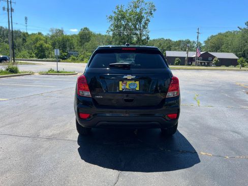 Used 2020 Chevrolet Trax LS w/ Tint and Cruise Package FWD image 7