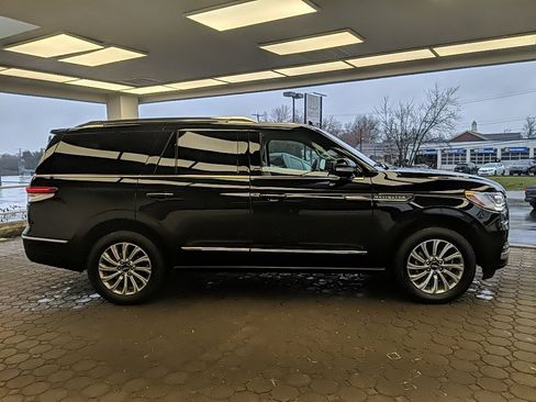 Certified 2024 Lincoln Navigator Premiere image 4