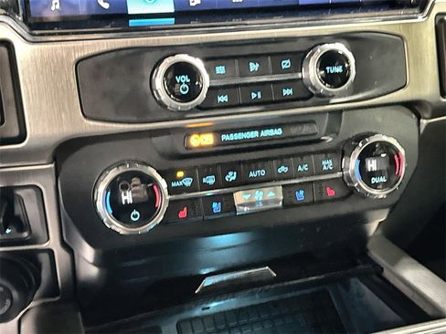 Used 2022 Ford F250 Platinum w/ FX4 Off-Road Package image 22