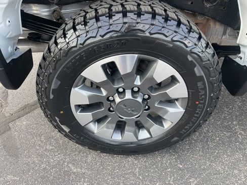 Used 2024 Chevrolet Silverado 2500 Custom w/ Custom Value Package image 15