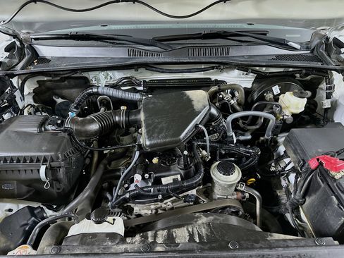 Used 2020 Toyota Tacoma SR image 29