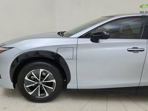 Used 2025 Lexus RZ 300e w/ Cold Area Package FWD image 31