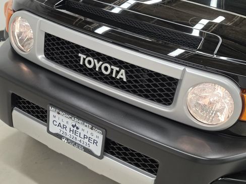 Used 2014 Toyota FJ Cruiser 4WD w/ Upgrade Package image 45