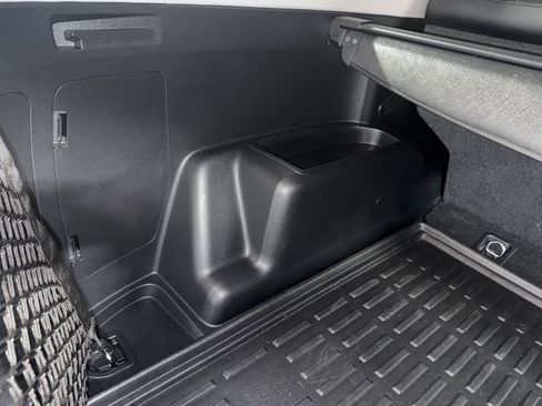 Used 2023 Toyota 4Runner 40th Anniversary SE AWD/4WD image 39