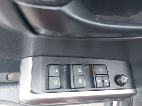 Used 2023 Toyota Tacoma SR5 RWD image 29