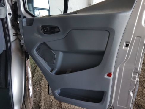 Used 2018 Ford Transit 150 XLT RWD image 11