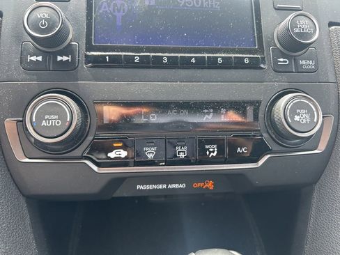 Used 2018 Honda Civic Sport image 5