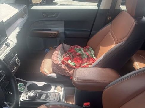 Used 2024 Ford Maverick Lariat image 3