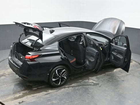 New 2025 Nissan Versa SR image 44