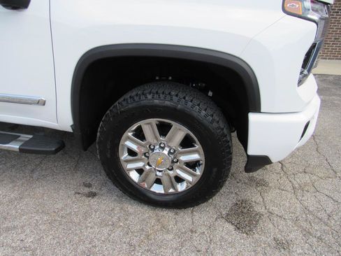 Used 2026 Chevrolet Silverado 3500 High Country w/ Technology Package AWD/4WD image 49