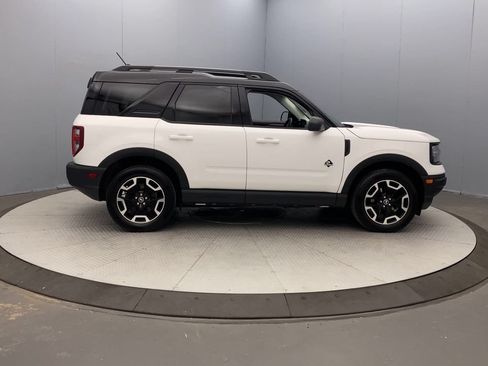 Used 2022 Ford Bronco Sport Outer Banks w/ Tech Package AWD/4WD image 6