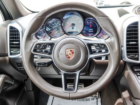 Used 2017 Porsche Cayenne S AWD/4WD image 16