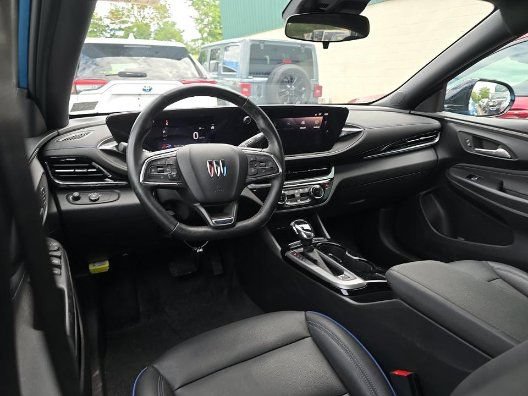 Used 2025 Buick Envista Sport Touring w/ Convenience I Package FWD image 7