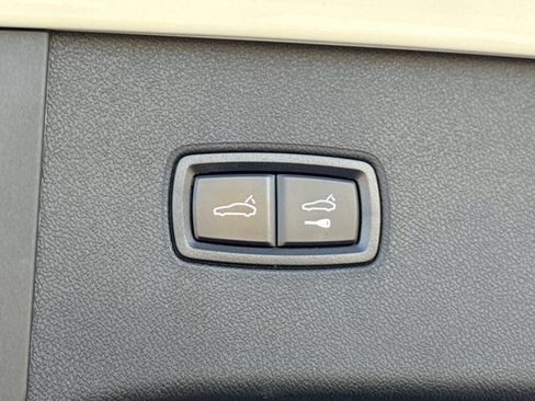 Used 2024 Porsche Cayenne image 7