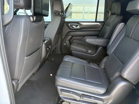 Used 2024 Chevrolet Suburban RST w/ Luxury Package AWD/4WD image 24