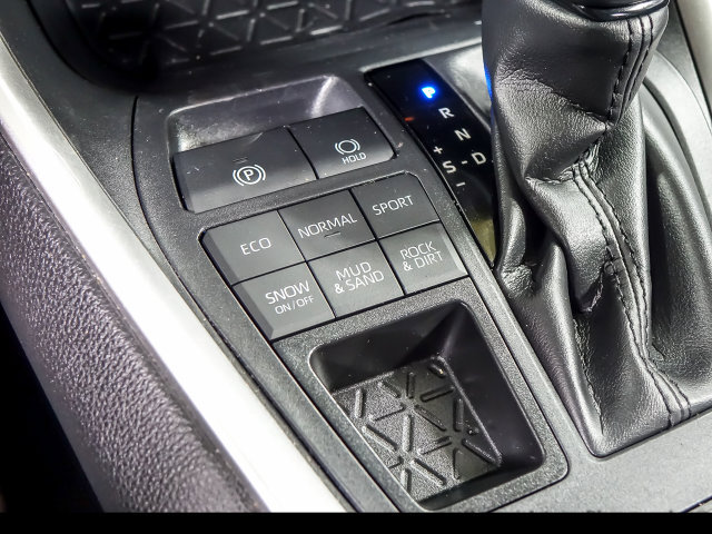 Used 2021 Toyota RAV4 XLE Premium AWD/4WD image 18