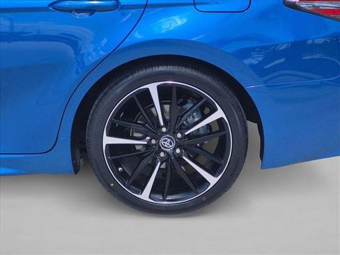 Used 2018 Toyota Camry XSE FWD image 23