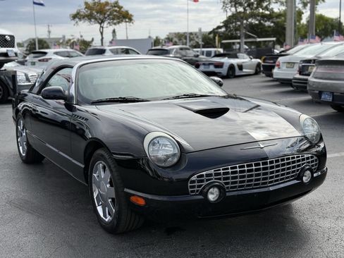 Used 2002 Ford Thunderbird Deluxe image 9