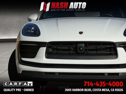 Used 2024 Porsche Macan AWD/4WD image 4