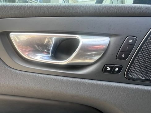 Certified 2023 Volvo XC60 B5 Ultimate w/ Climate Package FWD image 19