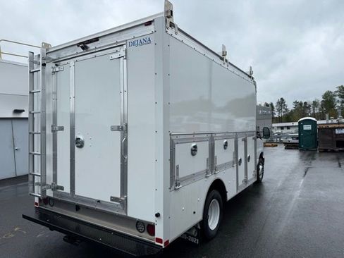New 2026 Ford E-350 and Econoline 350 Super Duty w/ Power Equipment Group RWD image 3