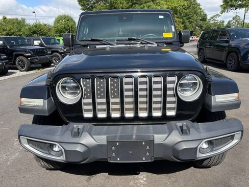 Used 2020 Jeep Gladiator Overland AWD/4WD image 8