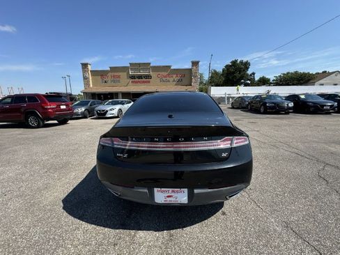 Used 2015 Lincoln MKZ image 23