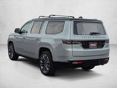Used 2022 Jeep Grand Wagoneer Series III w/ Flexible Seating Group AWD/4WD image 8