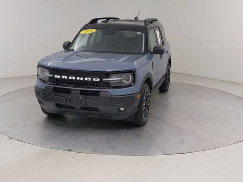 Certified 2025 Ford Bronco Sport Outer Banks w/ Outer Banks Tech Package+ AWD/4WD image 8