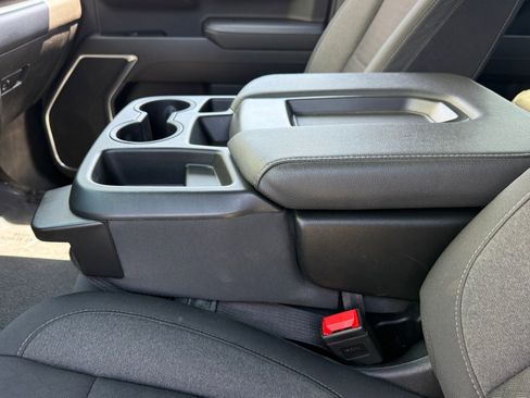 Used 2025 Chevrolet Silverado 1500 LT image 30