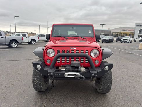 Used 2014 Jeep Wrangler Unlimited Sahara w/ Connectivity Group image 2