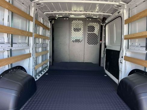Used 2025 RAM ProMaster 2500 w/ U-Haul Equipment Group FWD image 13