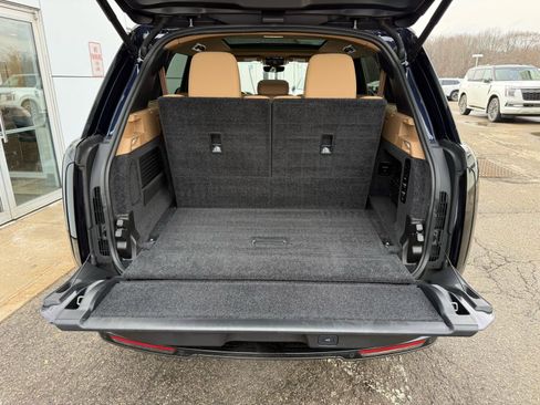 Used 2023 Land Rover Range Rover Long Wheelbase SE image 51