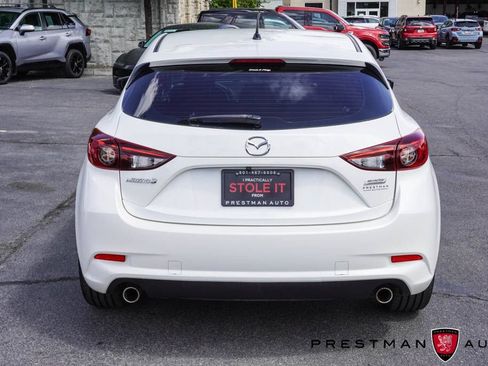 Used 2018 MAZDA MAZDA3 Touring FWD image 12