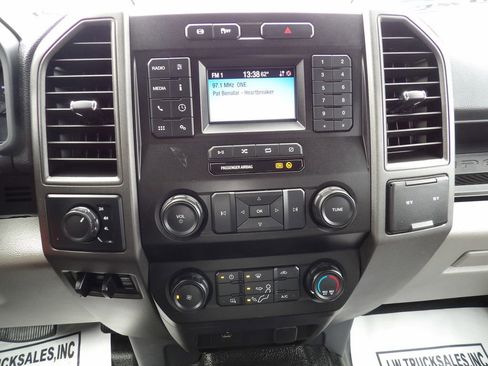 Used 2022 Ford F550 4x4 Crew Cab Super Duty w/ Power Equipment Group image 23