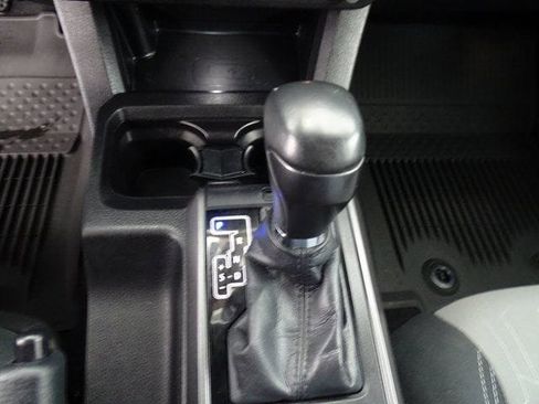 Used 2023 Toyota Tacoma TRD Sport image 11