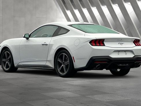 Used 2024 Ford Mustang Coupe image 6