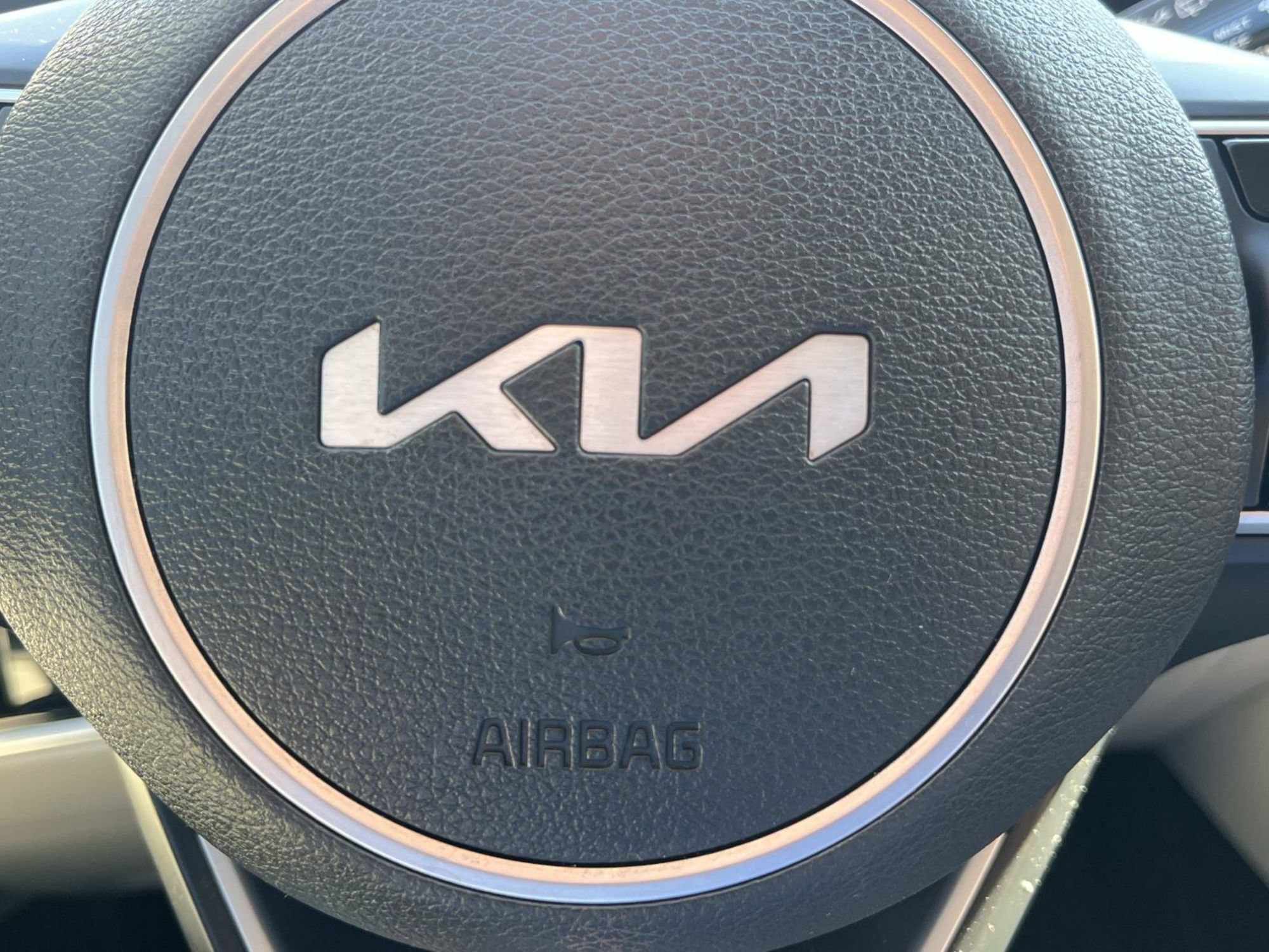 Used 2023 Kia Sportage EX FWD image 32
