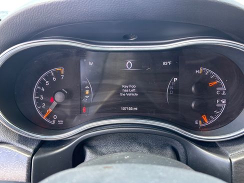 Used 2018 Jeep Grand Cherokee Laredo AWD/4WD image 13
