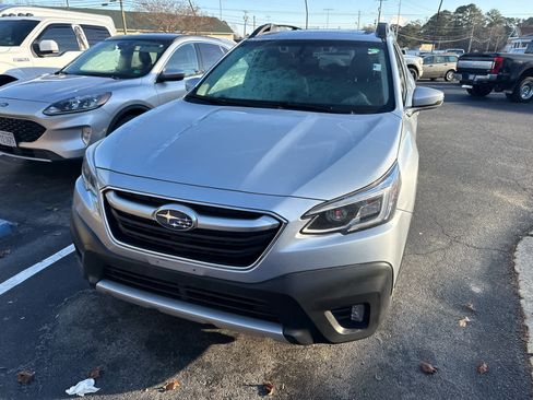 Used 2022 Subaru Outback Limited image 7