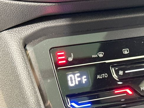 Used 2022 Volkswagen Tiguan SE R-Line image 19